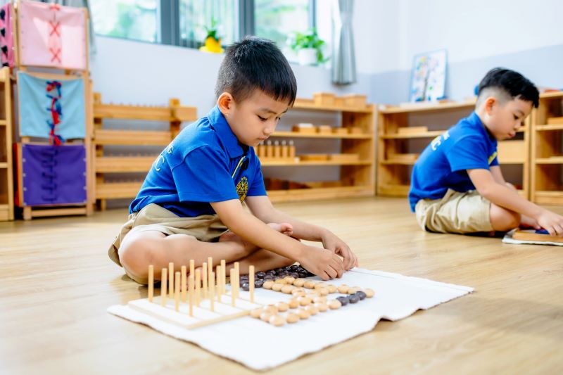 Tại sao phương pháp Montessori lại hiệu quả?